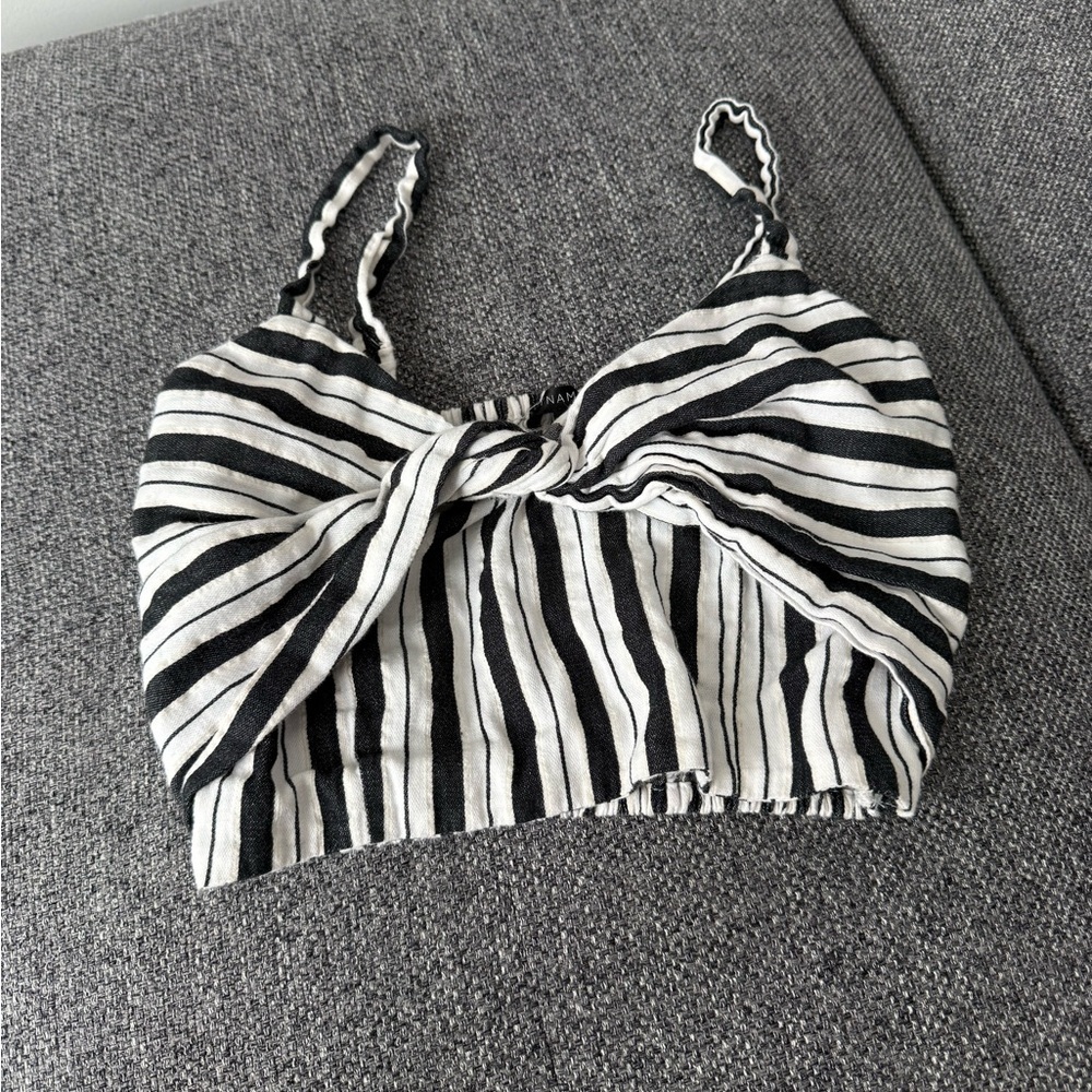 4/$20 🧡 Dynamite black and white bow crop top